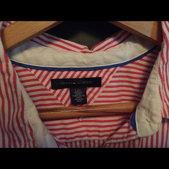 Tommy button down - Picture 2 of 3